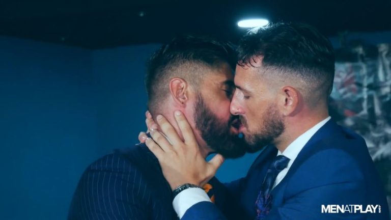MenAtPlay in Derek Allen Bangs Justin Jett