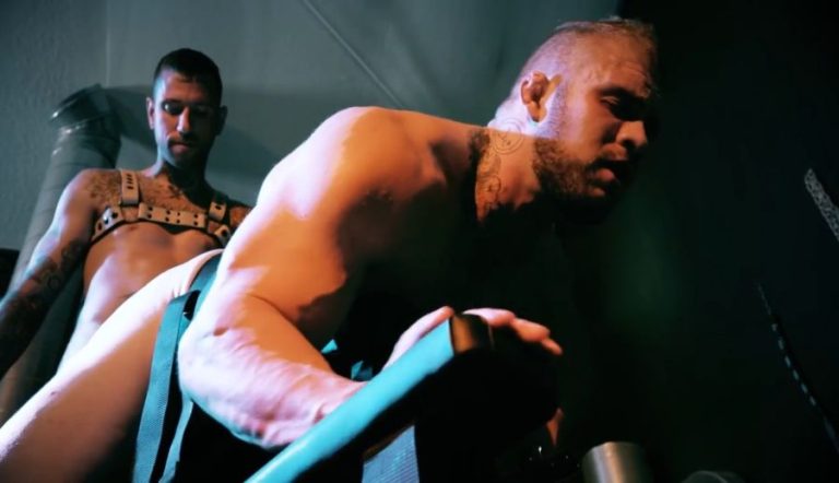 Bondagebros in Ryan Sebastian Tops Davin Strong