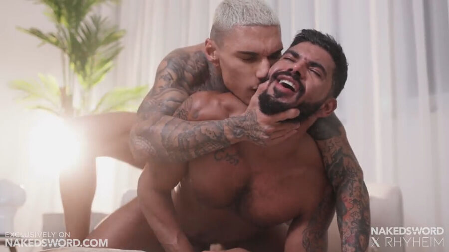 Gael & Exxtevao Do It Raw
