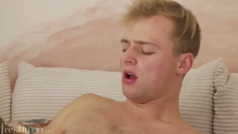 Landon Slater in Landon Slater’s Raw Debut with Billy Coogan – Bareback First Time