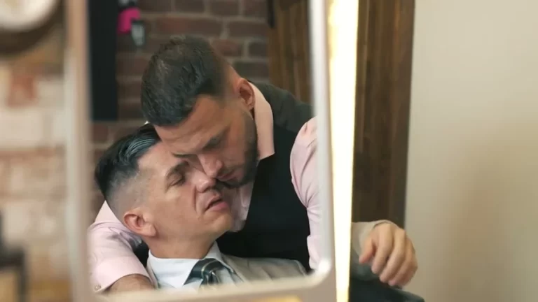 MenAtPlay